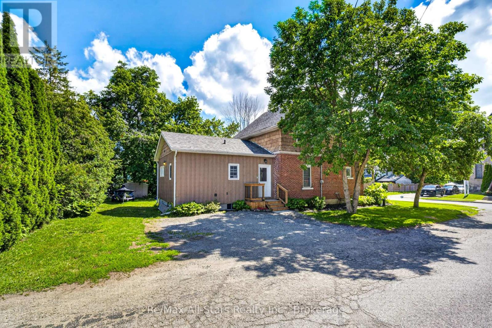 18 Sturgeon Road N, Kawartha Lakes (Omemee), Ontario  K0L 2W0 - Photo 4 - X13543626