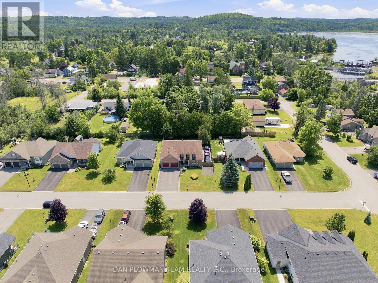 10 Springbank Road, Kawartha Lakes (Omemee), Ontario  K0L 2W0 - Photo 47 - X13543602