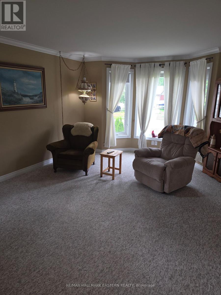 990 Silverdale Road, Peterborough (Otonabee Ward 1), Ontario  K9J 7W6 - Photo 4 - X13544130