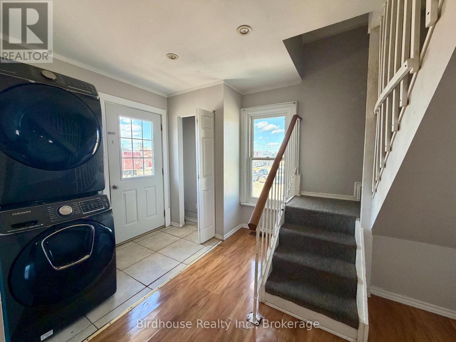 60 RUSSELL STREET W, kawartha lakes (lindsay), Ontario