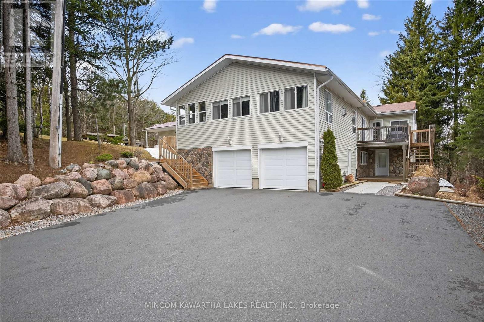 572 Fallis Line, Cavan Monaghan (Cavan Twp), Ontario  L0A 1G0 - Photo 2 - X13544934