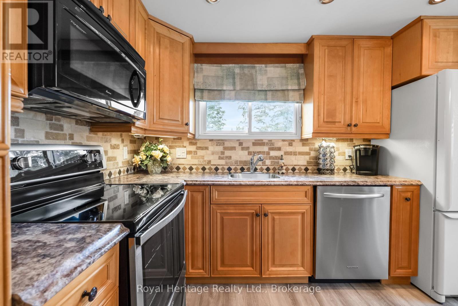3 Macal Drive, Kawartha Lakes (Fenelon), Ontario  K9V 0H5 - Photo 8 - X13547162