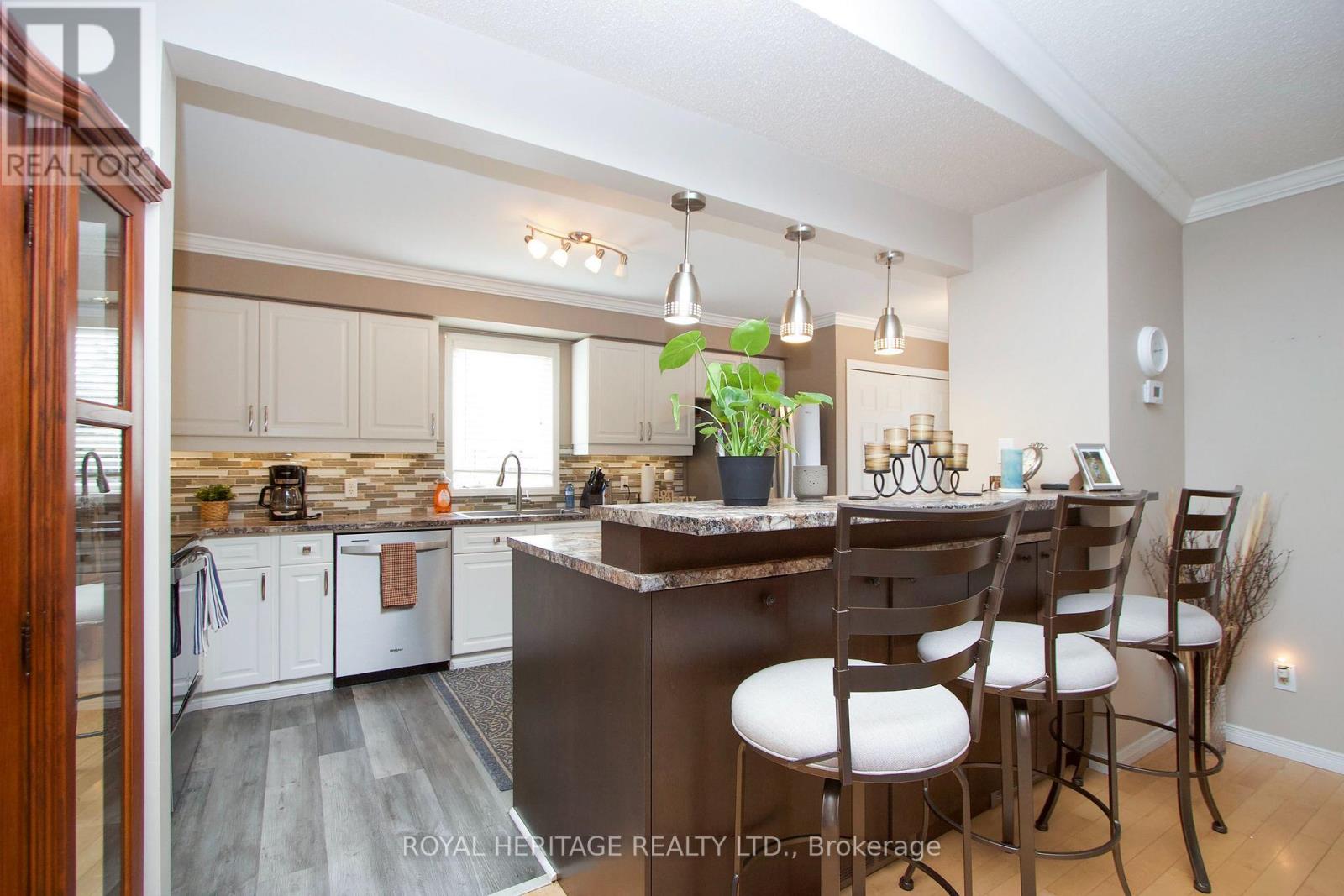 203 Wilmot Trail, Clarington (Newcastle), Ontario  L1B 1A9 - Photo 10 - E13547756