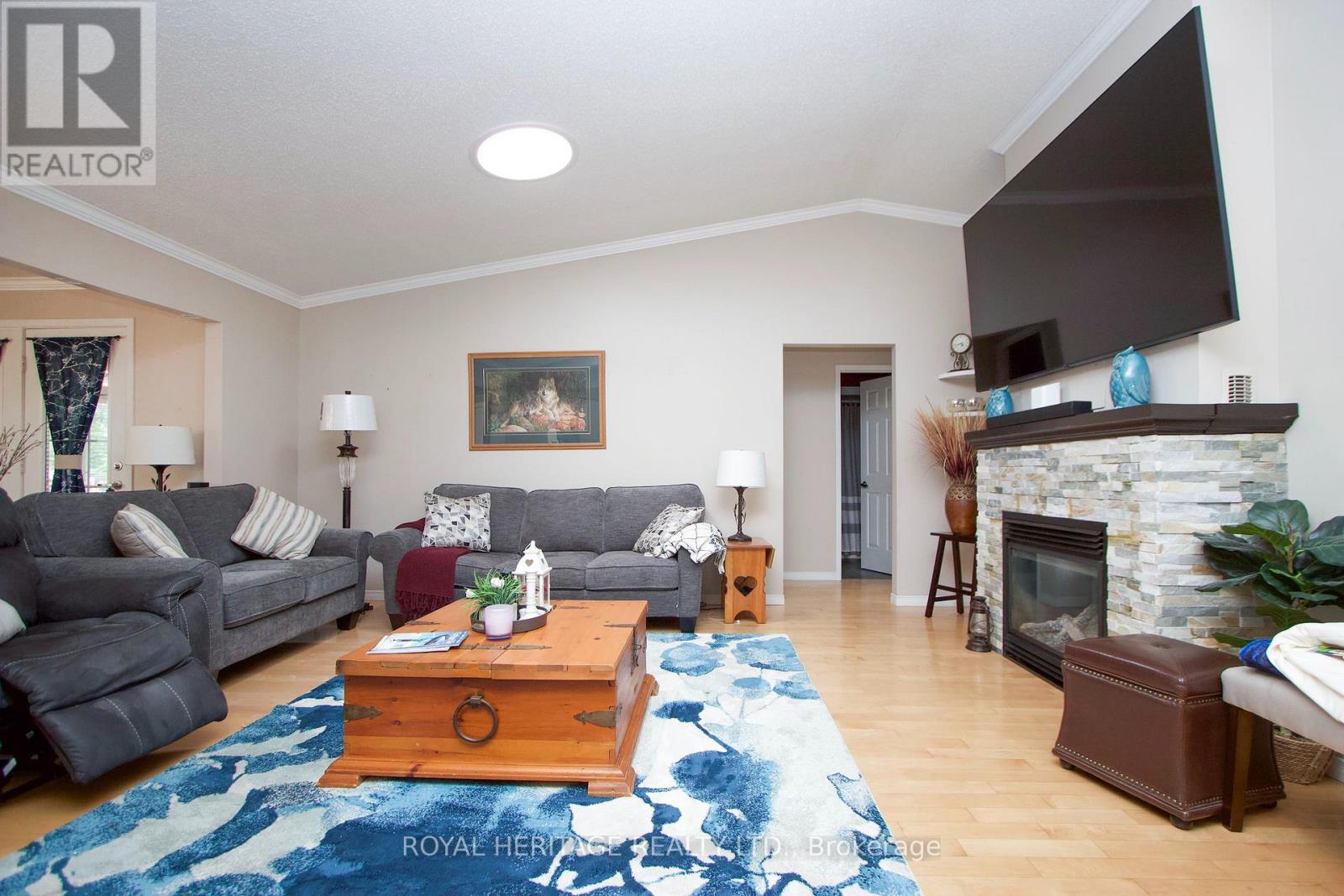 203 Wilmot Trail, Clarington (Newcastle), Ontario  L1B 1A9 - Photo 7 - E13547756