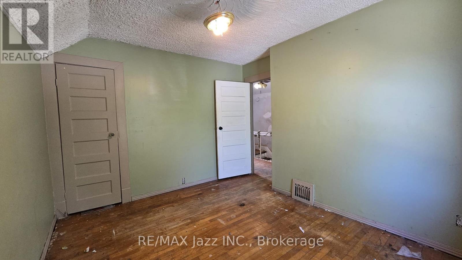629 Brown Street, Peterborough (Otonabee Ward 1), Ontario  K9J 4K6 - Photo 15 - X13549336