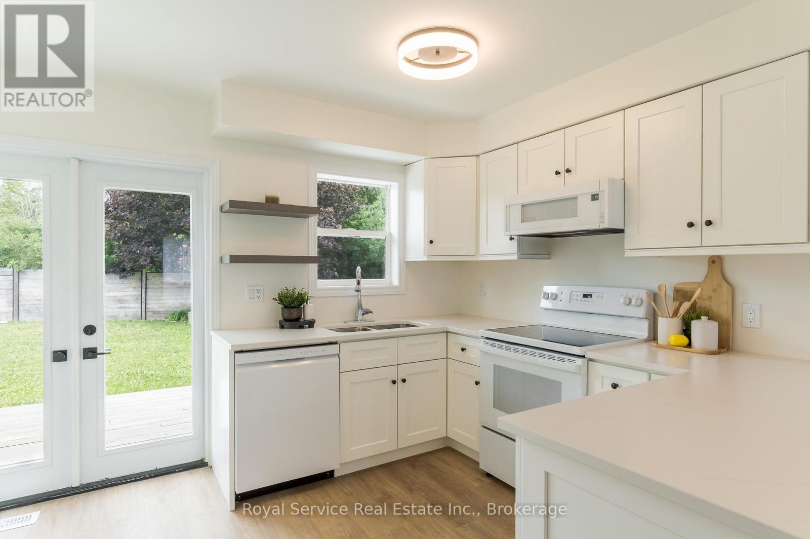 228 Towerhill Road, Peterborough (Northcrest Ward 5), Ontario  K9H 7M8 - Photo 14 - X13549344