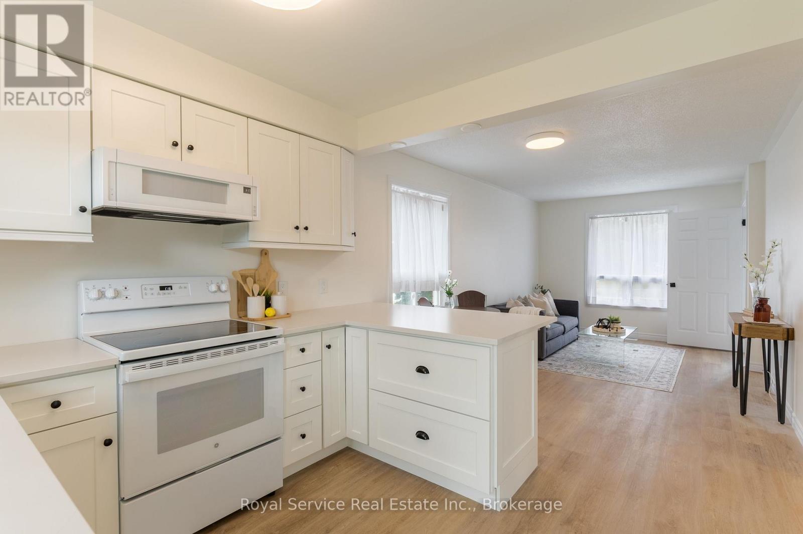 228 Towerhill Road, Peterborough (Northcrest Ward 5), Ontario  K9H 7M8 - Photo 17 - X13549344