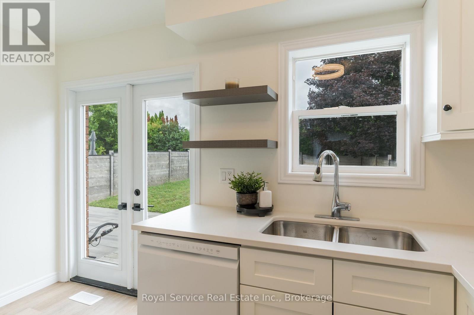228 Towerhill Road, Peterborough (Northcrest Ward 5), Ontario  K9H 7M8 - Photo 20 - X13549344