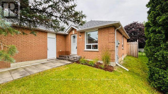 228 Towerhill Road, Peterborough (Northcrest Ward 5), Ontario  K9H 7M8 - Photo 5 - X13549344
