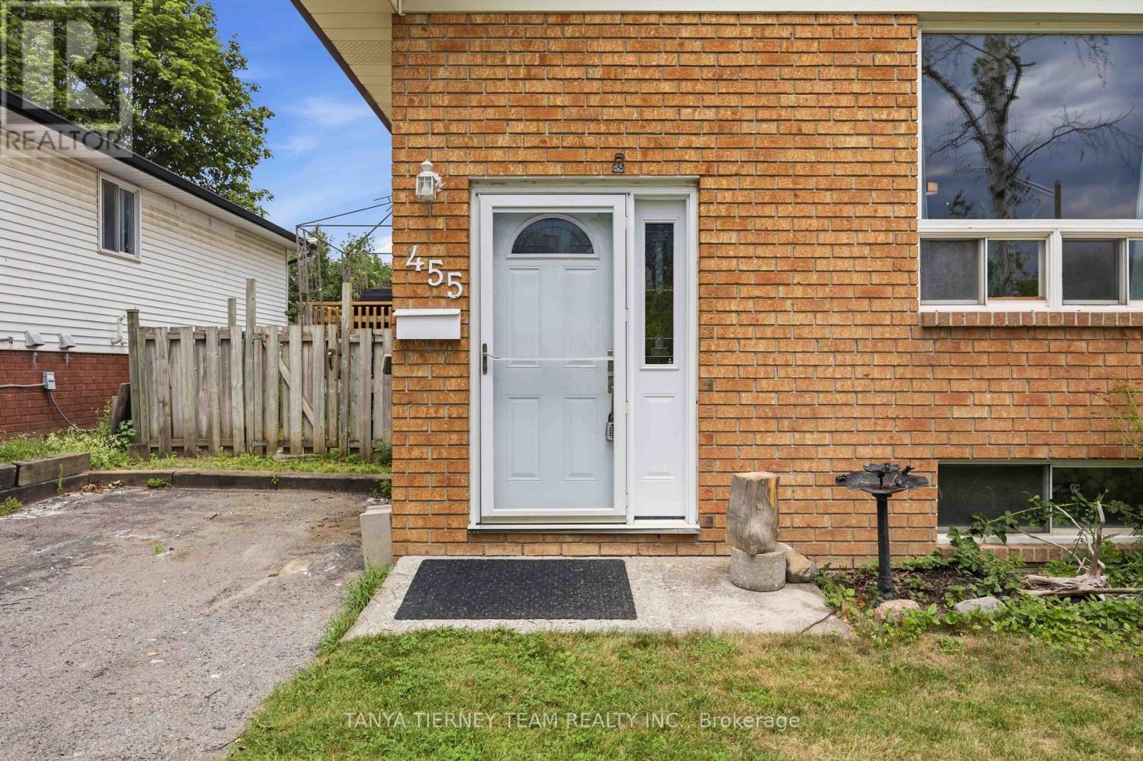 455 Crystal Drive, Peterborough (Ashburnham Ward 4), Ontario  K9J 8L3 - Photo 2 - X13550374