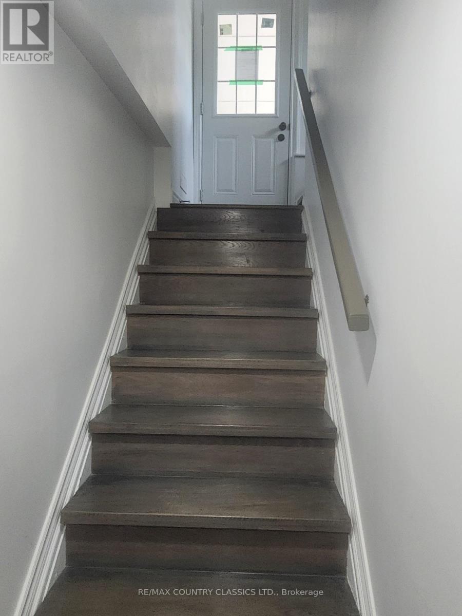 Lower - 7 Beechwood Drive, Peterborough (Monaghan Ward 2), Ontario  K9J 1M2 - Photo 11 - X13550900