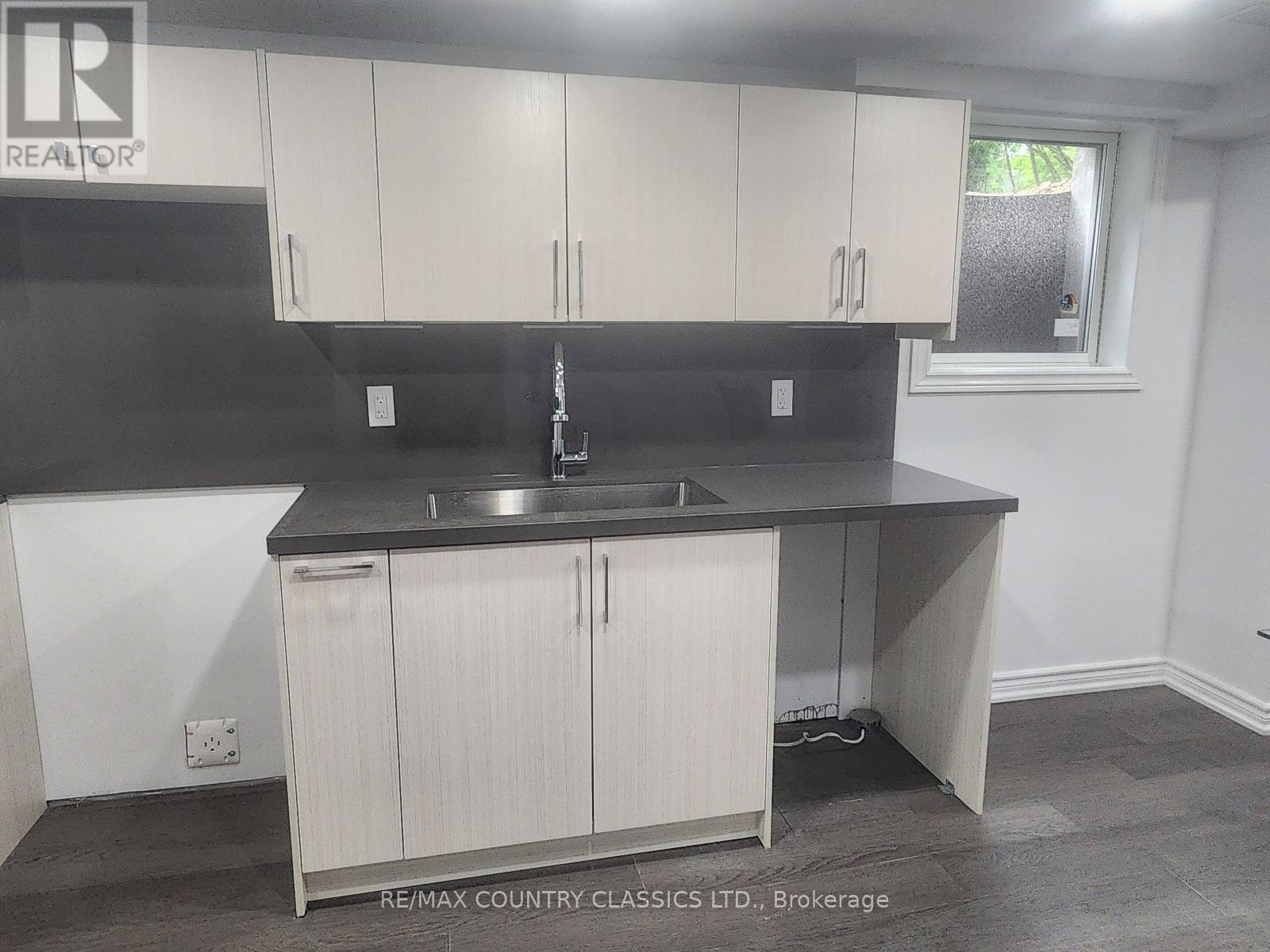 Lower - 7 Beechwood Drive, Peterborough (Monaghan Ward 2), Ontario  K9J 1M2 - Photo 17 - X13550900