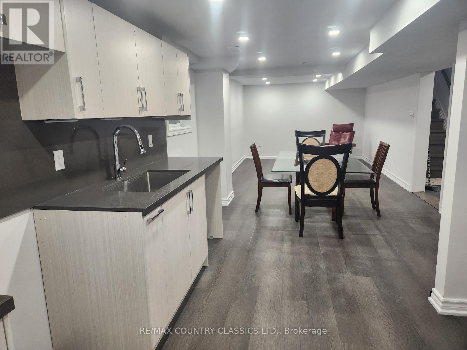 Lower - 7 Beechwood Drive, Peterborough (Monaghan Ward 2), Ontario  K9J 1M2 - Photo 3 - X13550900