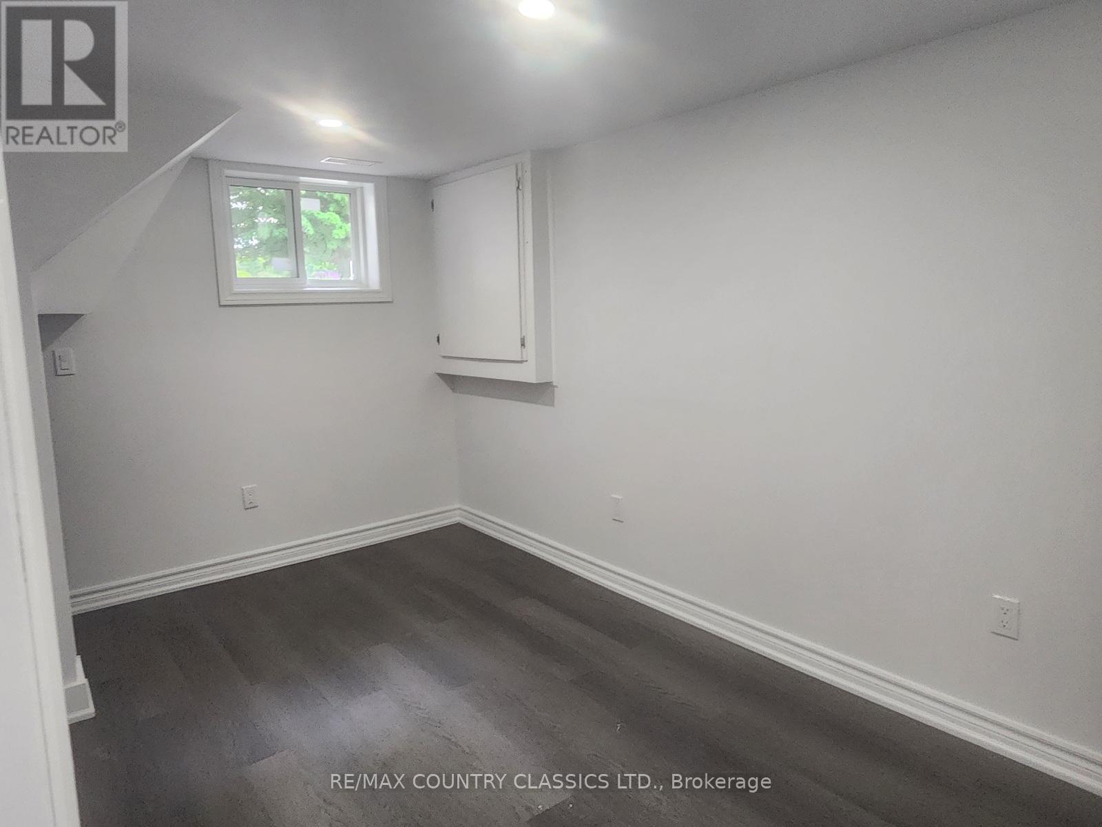 Lower - 7 Beechwood Drive, Peterborough (Monaghan Ward 2), Ontario  K9J 1M2 - Photo 9 - X13550900