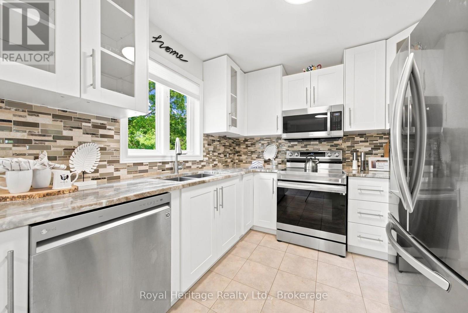 20 Fallingbrook Crescent, Kawartha Lakes (Lindsay), Ontario  K9V 0B3 - Photo 13 - X13552574