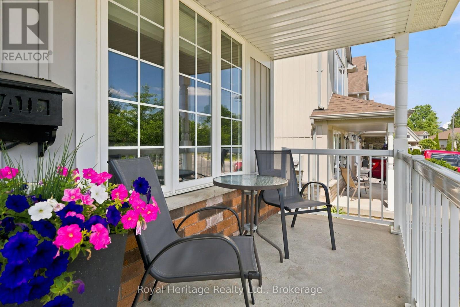 20 Fallingbrook Crescent, Kawartha Lakes (Lindsay), Ontario  K9V 0B3 - Photo 3 - X13552574