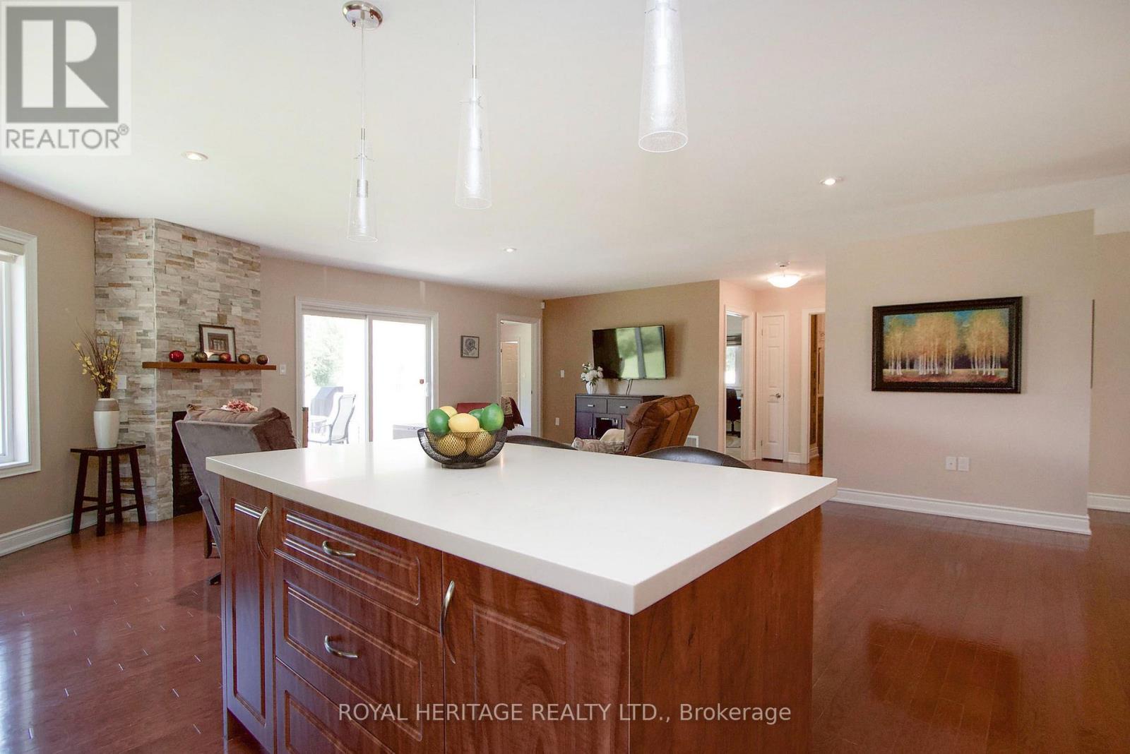 128 Wilmot Trail, Clarington (Newcastle), Ontario  L1B 1B9 - Photo 11 - E13552672
