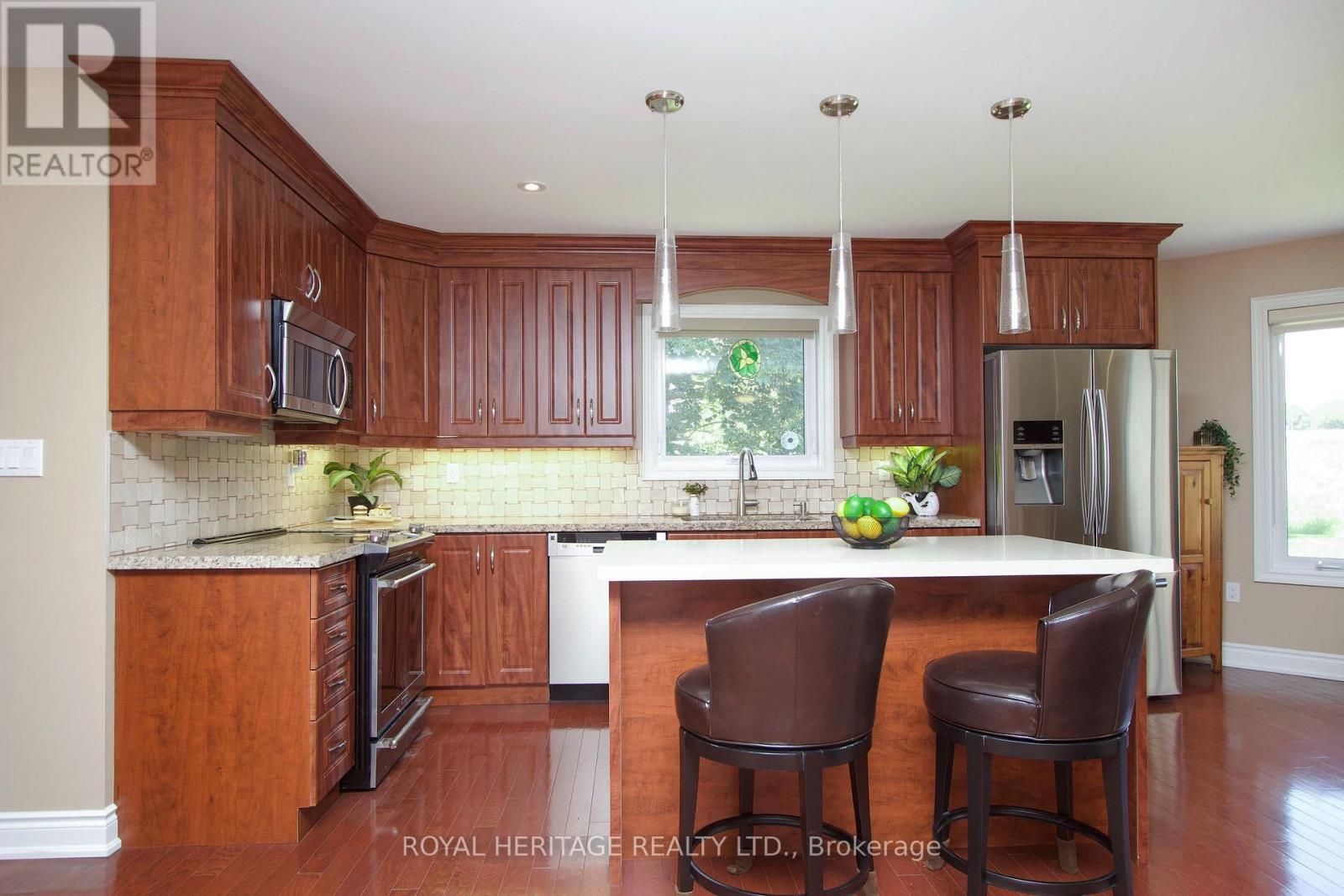 128 Wilmot Trail, Clarington (Newcastle), Ontario  L1B 1B9 - Photo 12 - E13552672