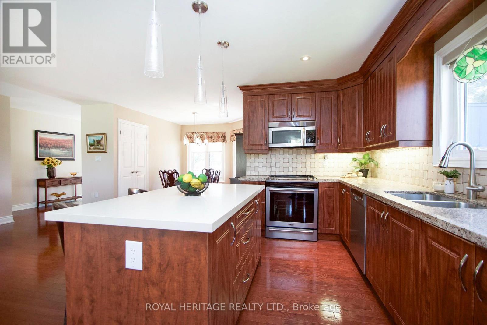 128 Wilmot Trail, Clarington (Newcastle), Ontario  L1B 1B9 - Photo 13 - E13552672