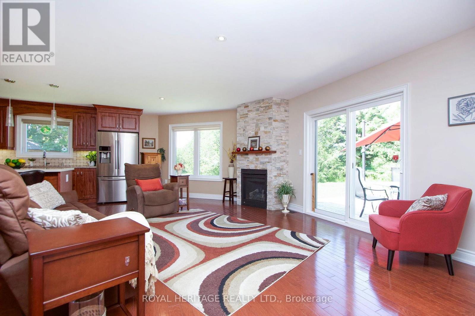128 Wilmot Trail, Clarington (Newcastle), Ontario  L1B 1B9 - Photo 5 - E13552672