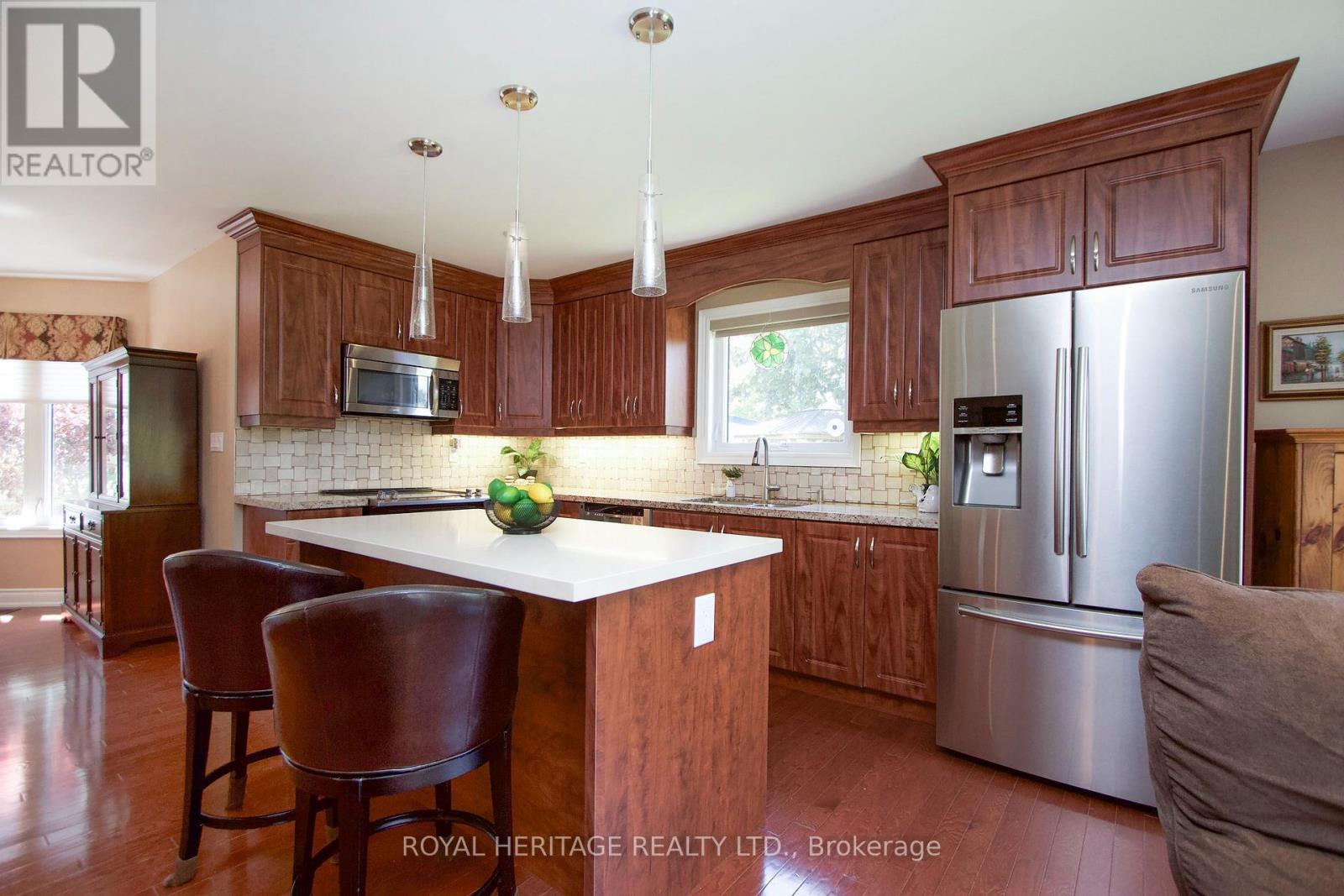 128 Wilmot Trail, Clarington (Newcastle), Ontario  L1B 1B9 - Photo 8 - E13552672