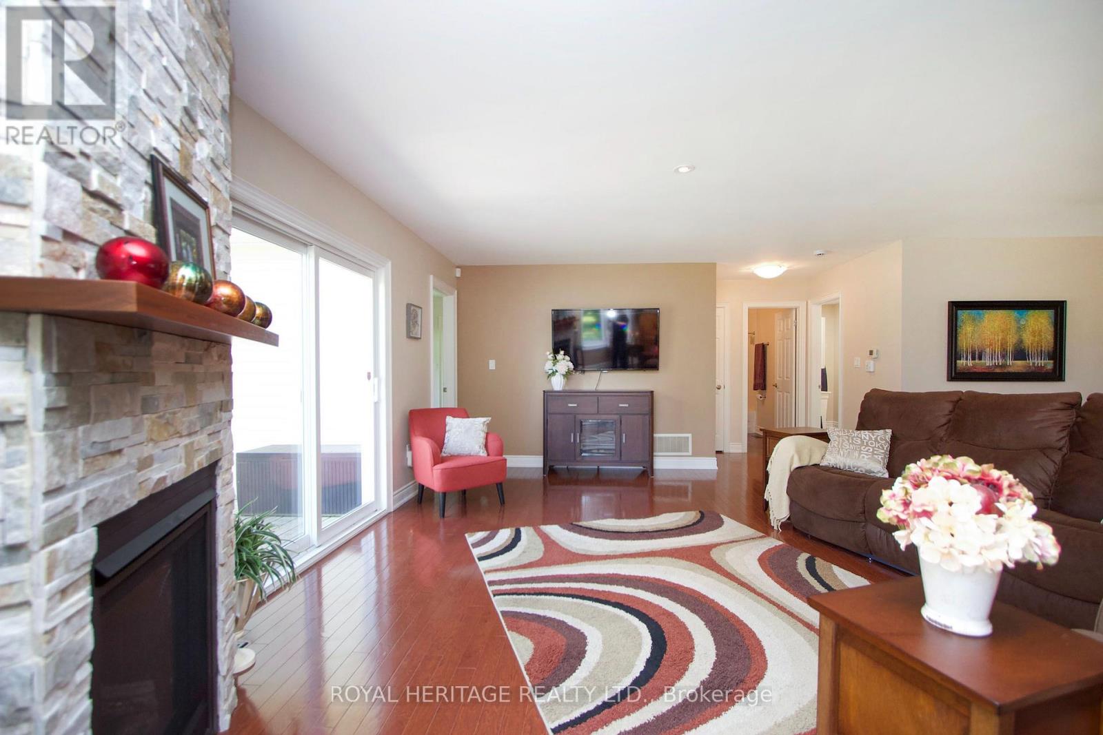 128 Wilmot Trail, Clarington (Newcastle), Ontario  L1B 1B9 - Photo 9 - E13552672