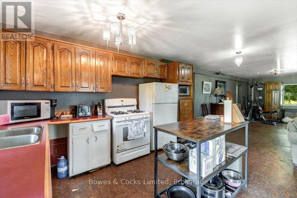 161 & 262 Colbourne Road, Bancroft (Dungannon Ward), Ontario  K0L 2L0 - Photo 10 - X13553120