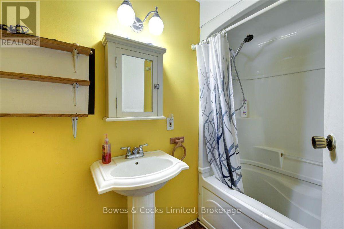 161 & 262 Colbourne Road, Bancroft (Dungannon Ward), Ontario  K0L 2L0 - Photo 25 - X13553120