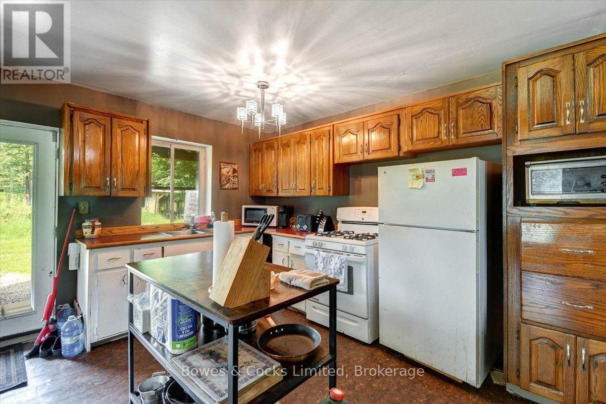 161 & 262 Colbourne Road, Bancroft (Dungannon Ward), Ontario  K0L 2L0 - Photo 8 - X13553120