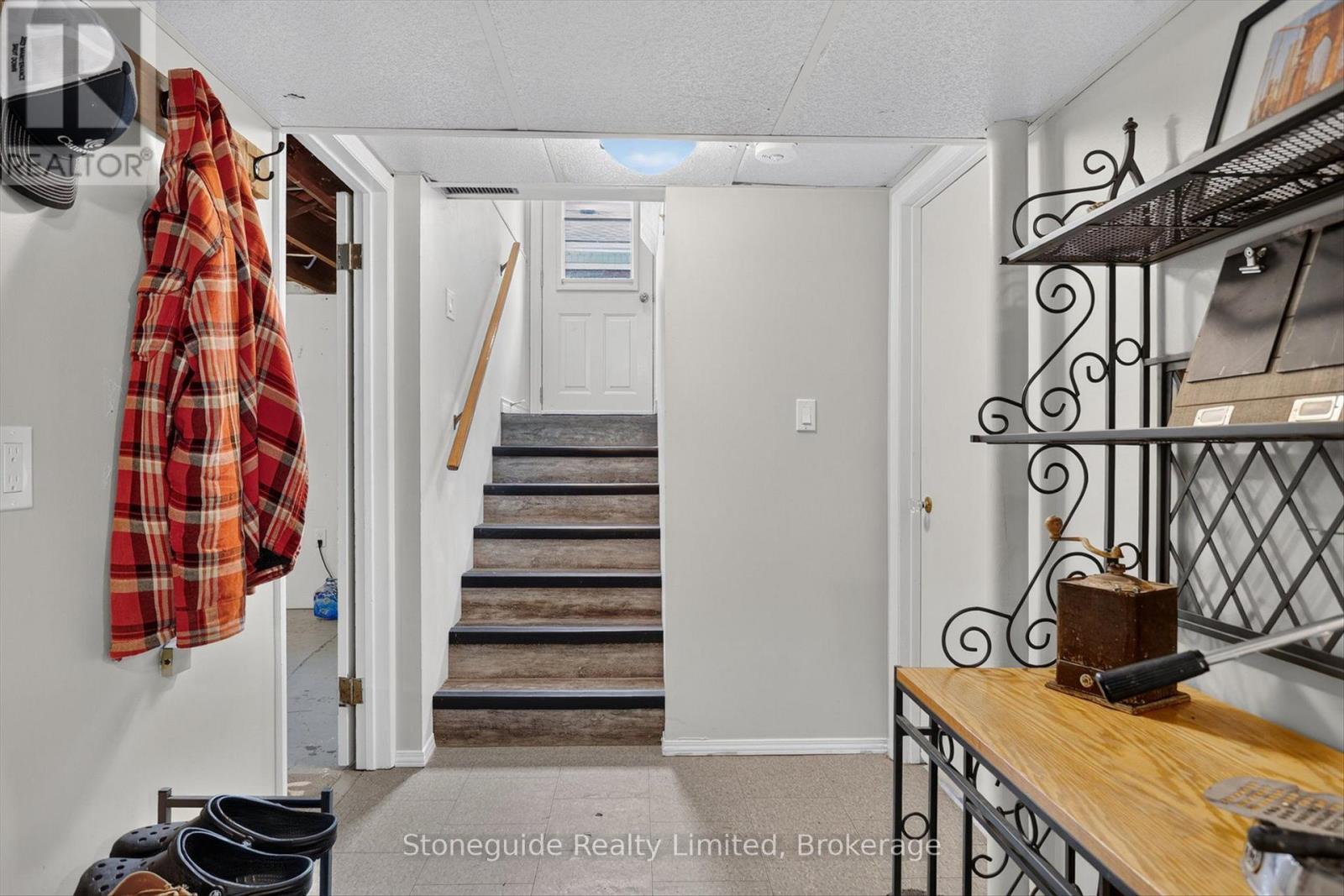 565 Riverside Drive, Peterborough (Otonabee Ward 1), Ontario  K9J 3Y9 - Photo 28 - X13553436