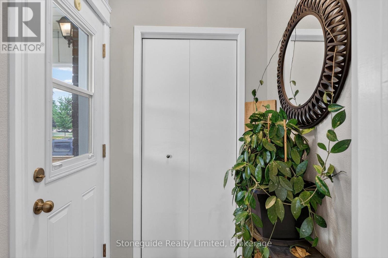 565 Riverside Drive, Peterborough (Otonabee Ward 1), Ontario  K9J 3Y9 - Photo 3 - X13553436