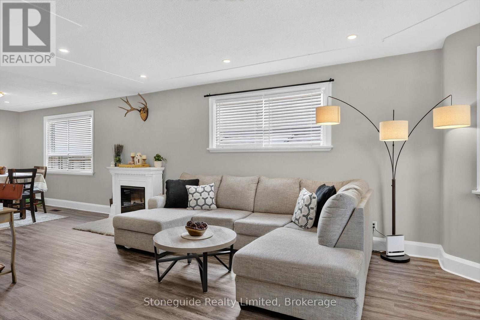 565 Riverside Drive, Peterborough (Otonabee Ward 1), Ontario  K9J 3Y9 - Photo 4 - X13553436