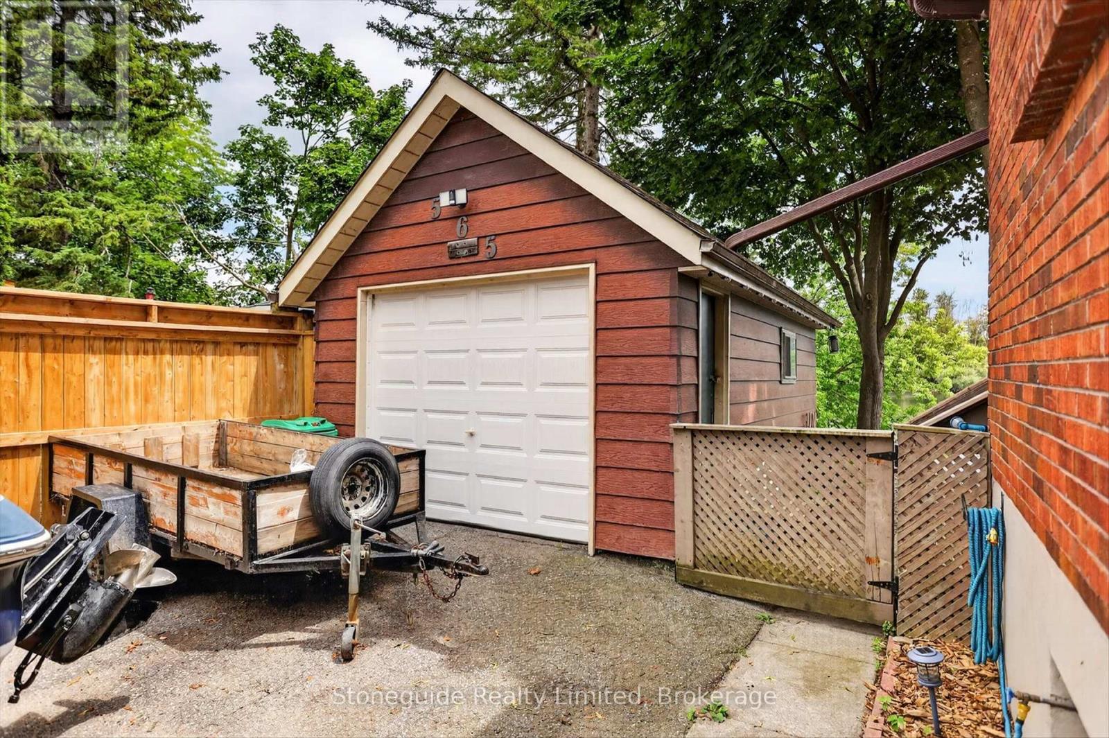 565 Riverside Drive, Peterborough (Otonabee Ward 1), Ontario  K9J 3Y9 - Photo 43 - X13553436