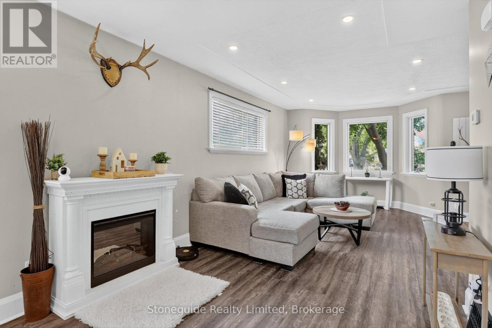 565 Riverside Drive, Peterborough (Otonabee Ward 1), Ontario  K9J 3Y9 - Photo 5 - X13553436