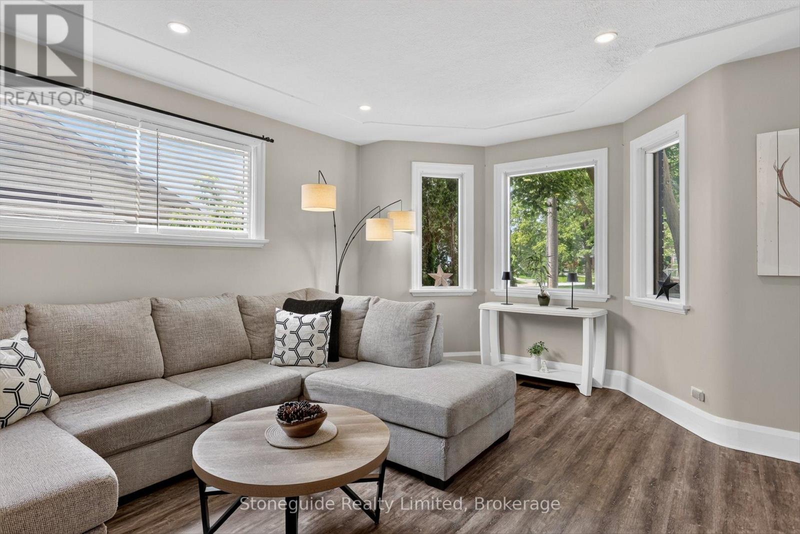 565 Riverside Drive, Peterborough (Otonabee Ward 1), Ontario  K9J 3Y9 - Photo 6 - X13553436