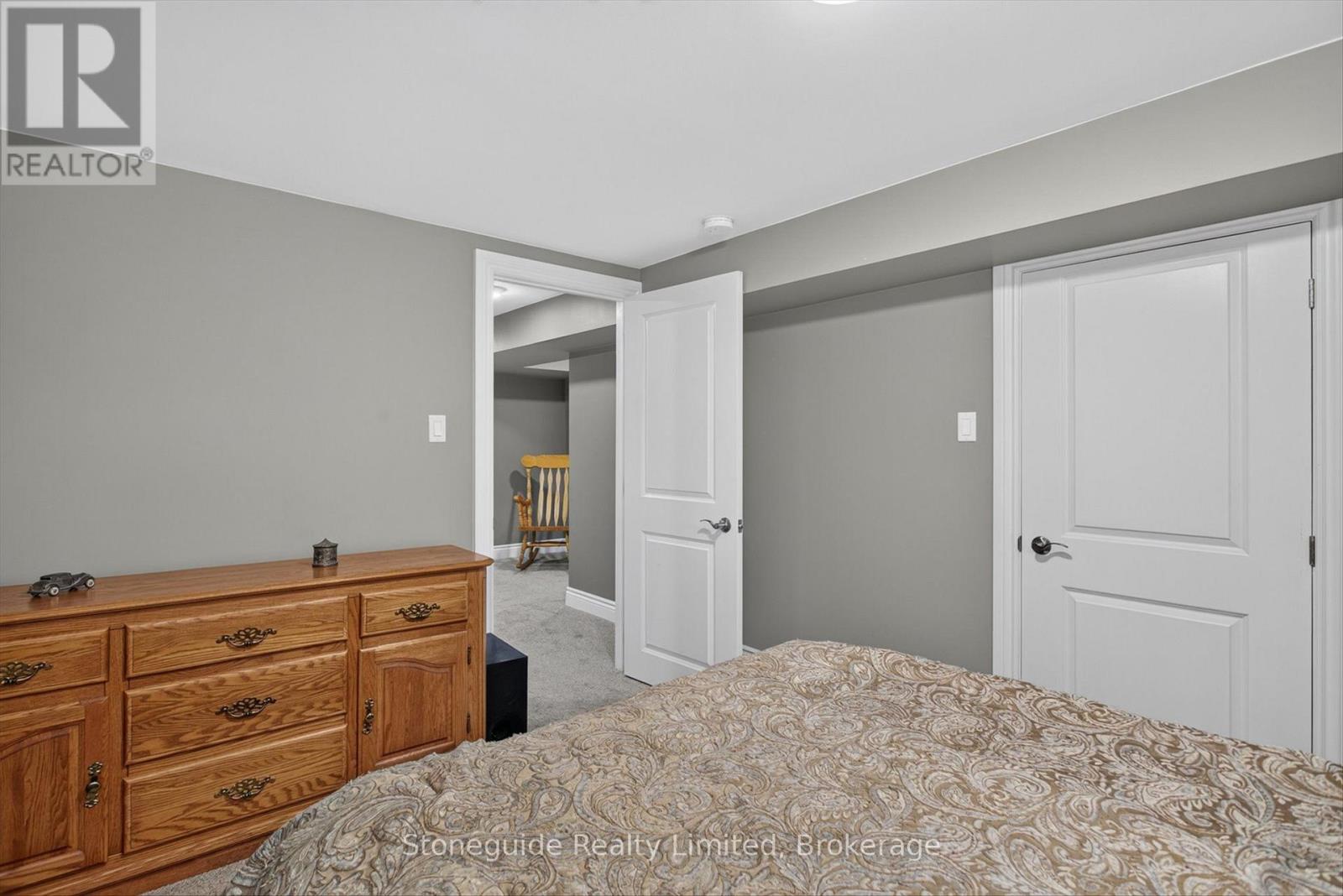 702 Walkerfield Avenue, Peterborough (Town Ward 3), Ontario  K9J 4W4 - Photo 38 - X13555874