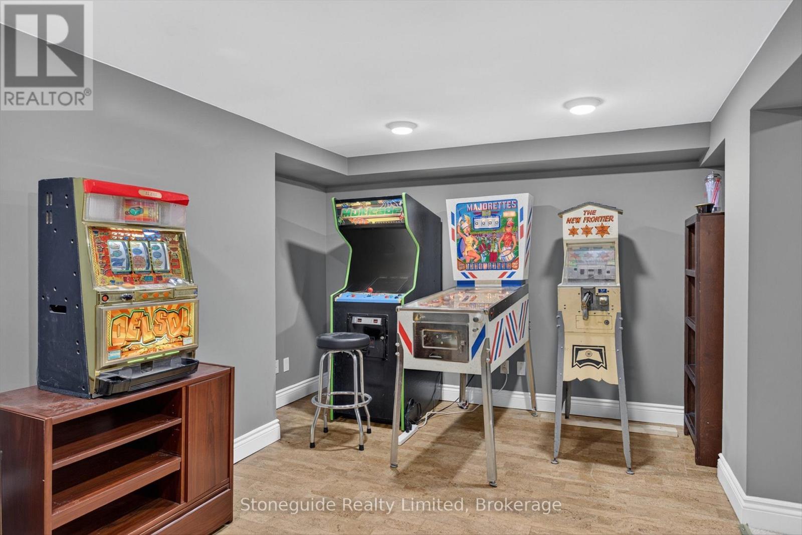 702 Walkerfield Avenue, Peterborough (Town Ward 3), Ontario  K9J 4W4 - Photo 41 - X13555874