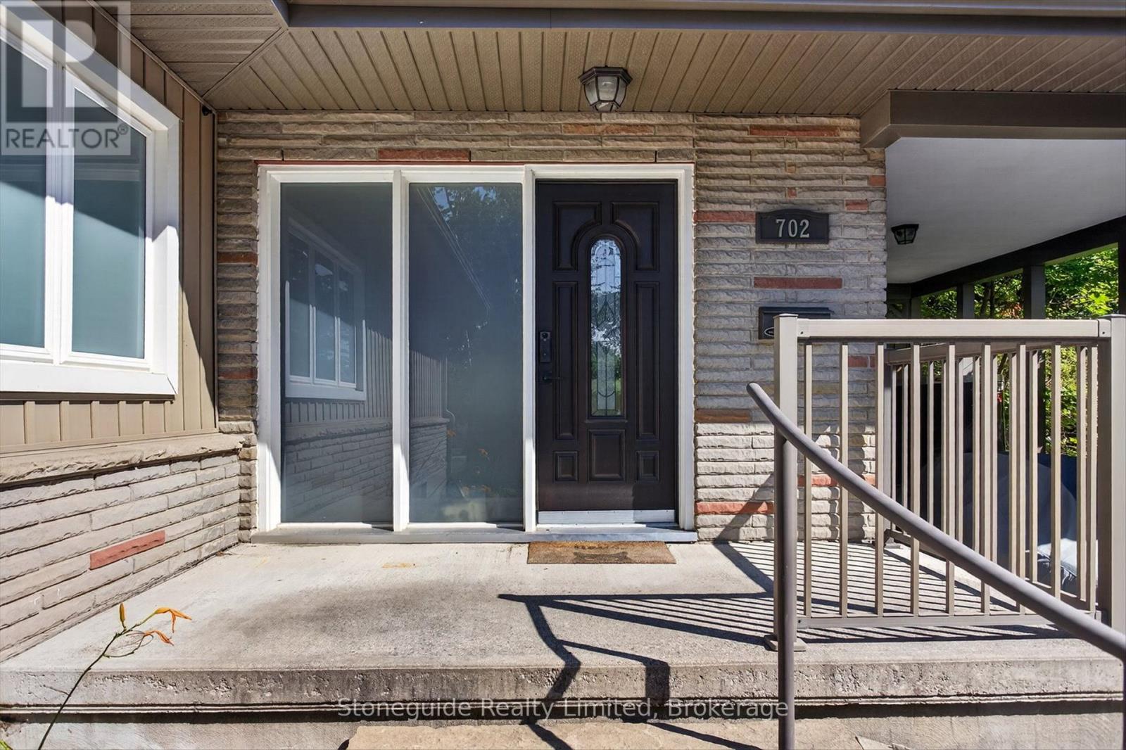 702 Walkerfield Avenue, Peterborough (Town Ward 3), Ontario  K9J 4W4 - Photo 5 - X13555874