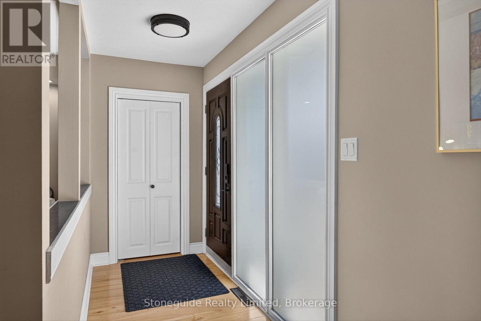 702 Walkerfield Avenue, Peterborough (Town Ward 3), Ontario  K9J 4W4 - Photo 6 - X13555874