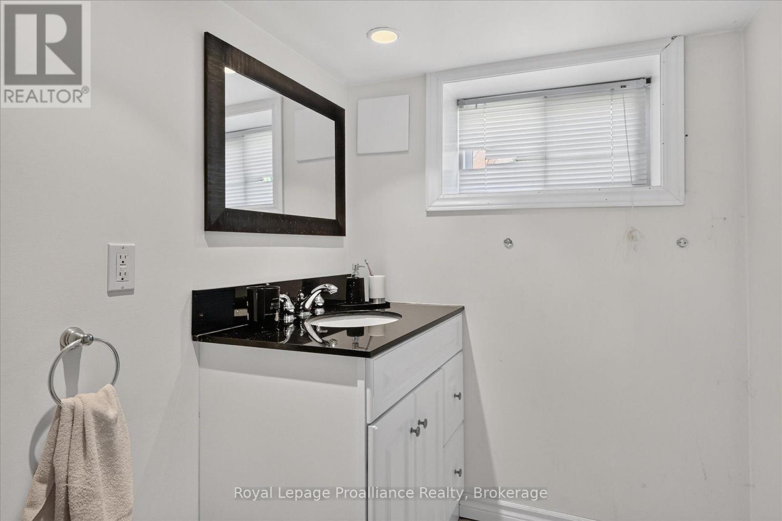 107 Morrow Street, Peterborough (Otonabee Ward 1), Ontario  K9J 1X4 - Photo 24 - X13556450
