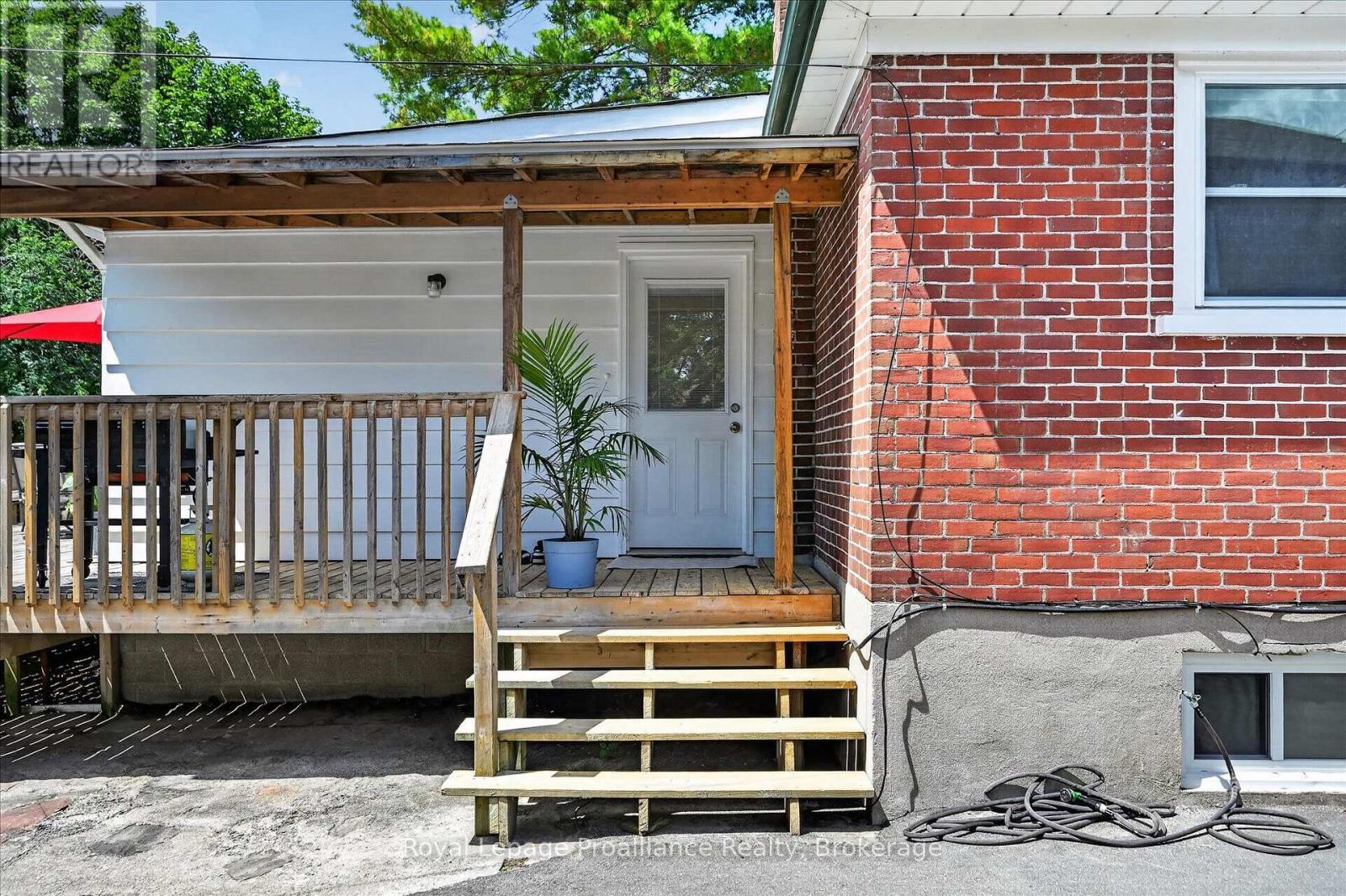 107 Morrow Street, Peterborough (Otonabee Ward 1), Ontario  K9J 1X4 - Photo 26 - X13556450