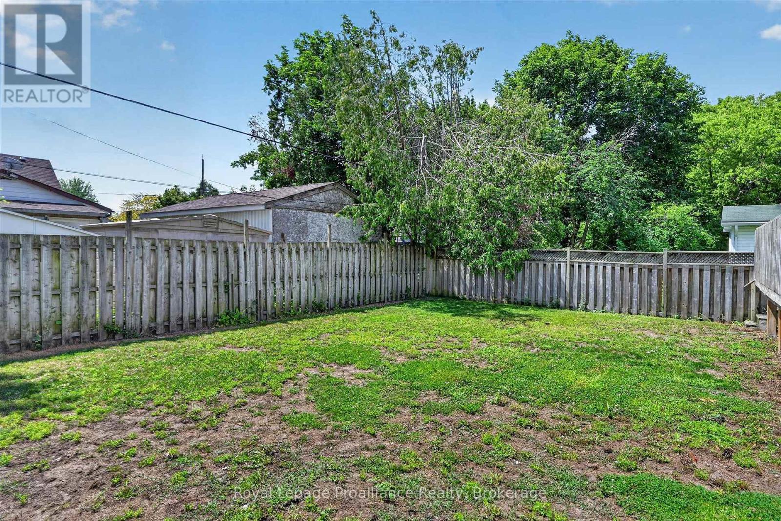 107 Morrow Street, Peterborough (Otonabee Ward 1), Ontario  K9J 1X4 - Photo 32 - X13556450
