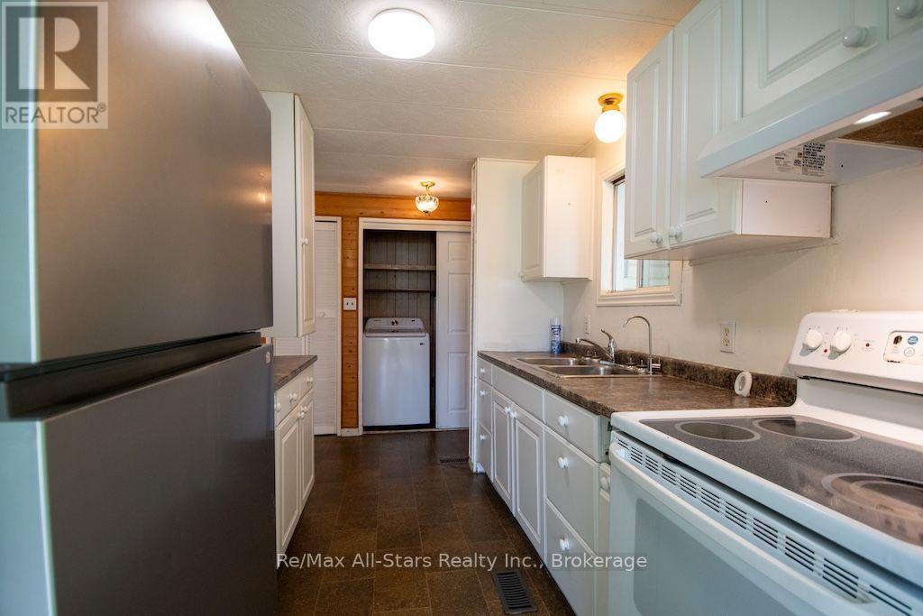 12 Park Street, Kawartha Lakes (Fenelon), Ontario  K9V 0H7 - Photo 12 - X13556900