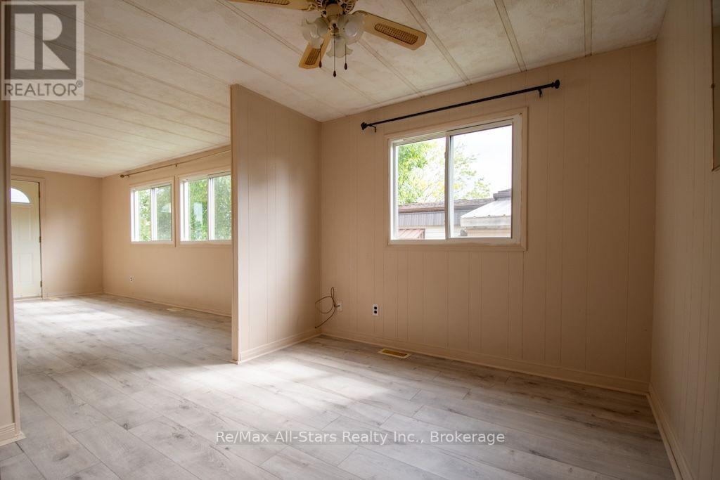 12 Park Street, Kawartha Lakes (Fenelon), Ontario  K9V 0H7 - Photo 15 - X13556900