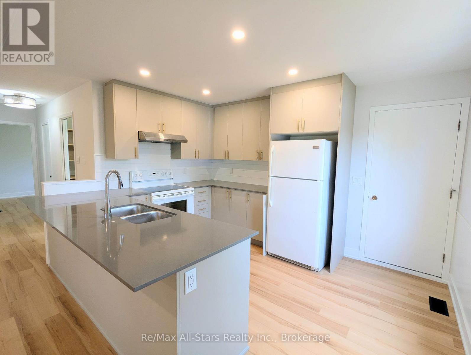 1886 Croftdale Crescent, Peterborough (Monaghan Ward 2), Ontario  K9K 1J8 - Photo 11 - X13557752