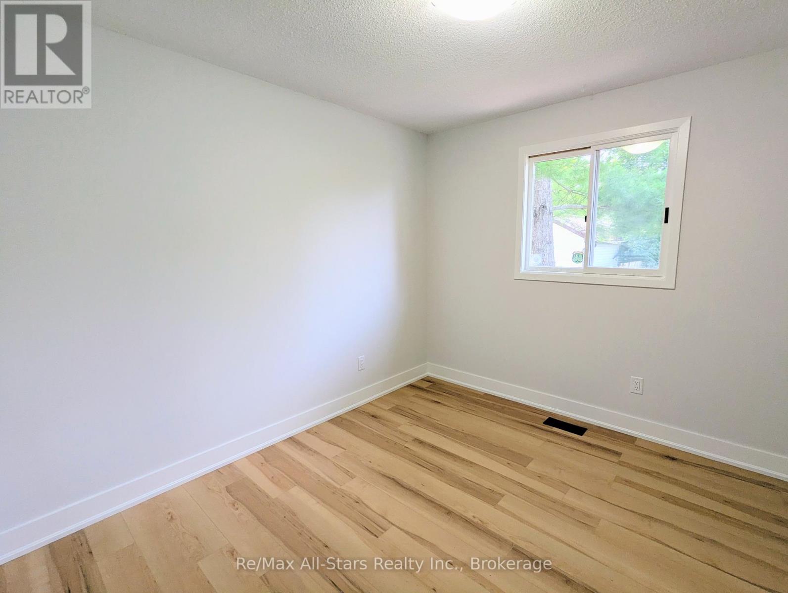 1886 Croftdale Crescent, Peterborough (Monaghan Ward 2), Ontario  K9K 1J8 - Photo 17 - X13557752