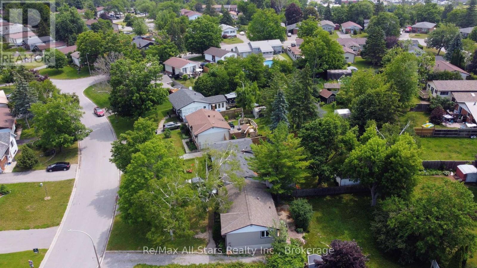 1886 Croftdale Crescent, Peterborough (Monaghan Ward 2), Ontario  K9K 1J8 - Photo 2 - X13557752