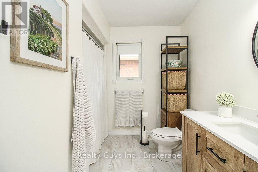 401 Bianco Crescent, Peterborough (Monaghan Ward 2), Ontario  K9K 0A3 - Photo 19 - X13559832