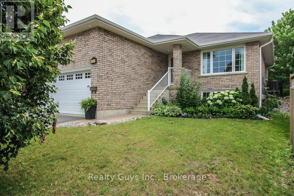 401 Bianco Crescent, Peterborough (Monaghan Ward 2), Ontario  K9K 0A3 - Photo 3 - X13559832