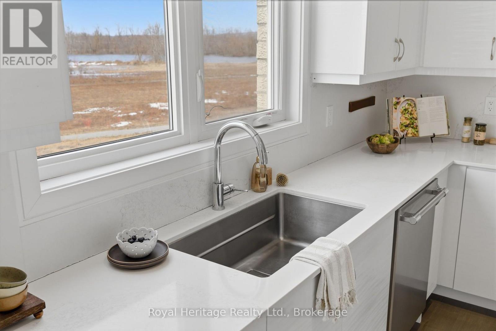 36 Golden Meadows Drive, Otonabee-South Monaghan, Ontario  K9J 0K6 - Photo 8 - X13560872